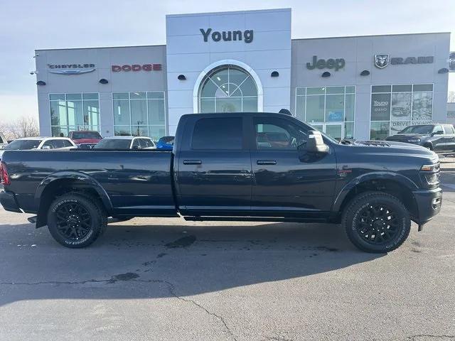 2026 RAM Ram 3500 RAM 3500 LIMITED CREW CAB 4X4 8 BOX