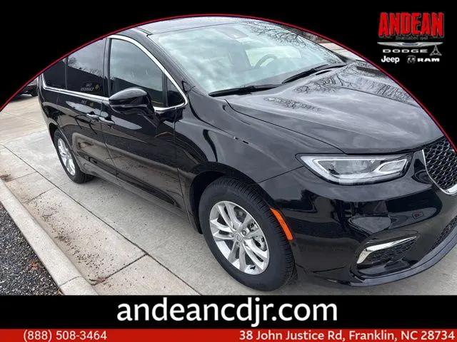 2026 Chrysler Pacifica Select for sale in Franklin, NC