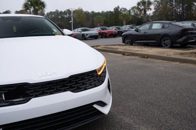 2022 Kia K5 LX 2022 Kia K5 LX