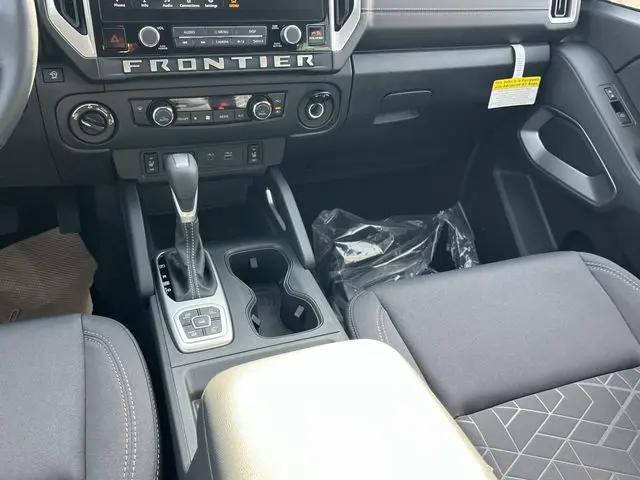 2026 Nissan Frontier Crew Cab SV 4x4