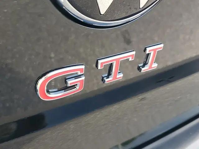 2026 Volkswagen Golf GTI SE