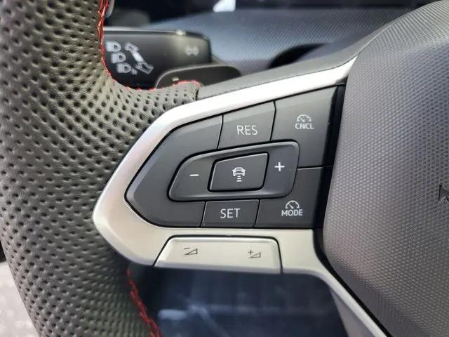 2026 Volkswagen Golf GTI SE
