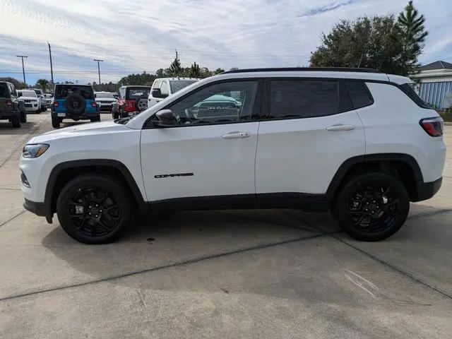 2026 Jeep Compass Latitude Altitude