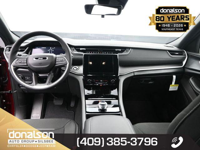 2025 Jeep Grand Cherokee L Laredo 4x2