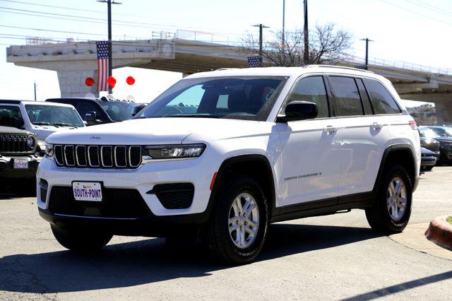 2025 Jeep Grand Cherokee Laredo 4x2