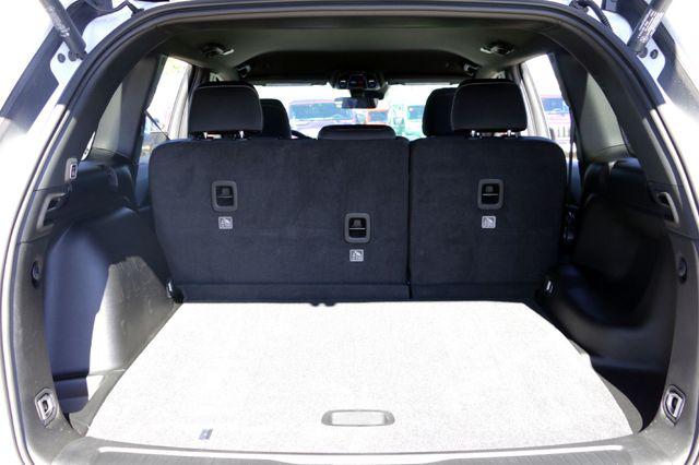 2025 Jeep Grand Cherokee Laredo 4x2