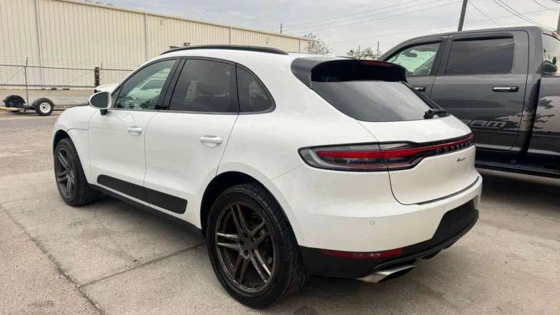 2021 Porsche Macan Base