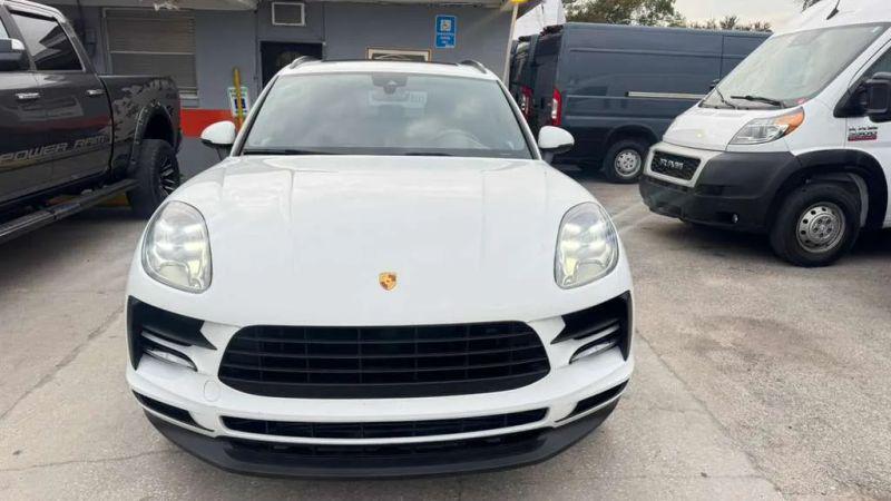 2021 Porsche Macan Base
