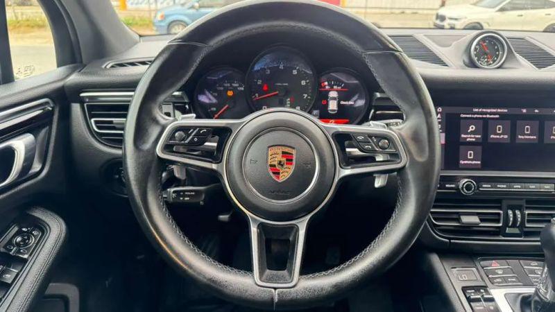 2021 Porsche Macan Base