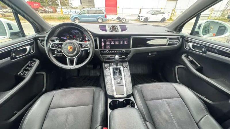 2021 Porsche Macan Base