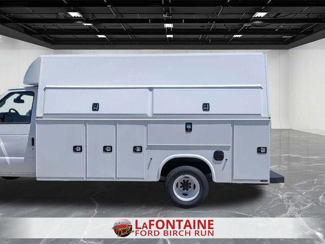 2026 Ford E-450 Cutaway Base