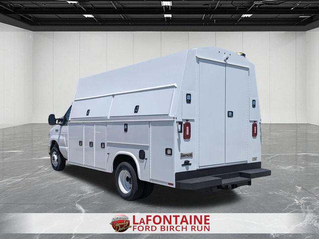 2026 Ford E-450 Cutaway Base