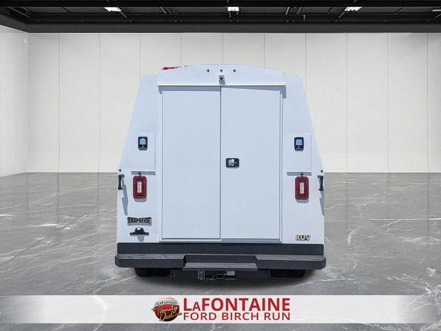 2026 Ford E-450 Cutaway Base