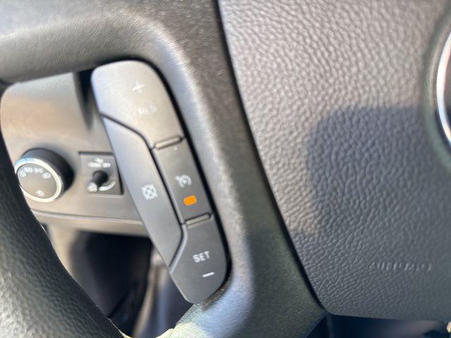 2025 Chevrolet Express Cutaway 4500 Van