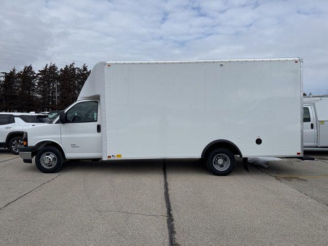 2025 Chevrolet Express Cutaway 4500 Van for sale in Hales Corners, WI