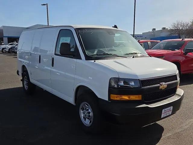 2025 Chevrolet Express Cargo Van RWD 2500 Regular Wheelbase WT
