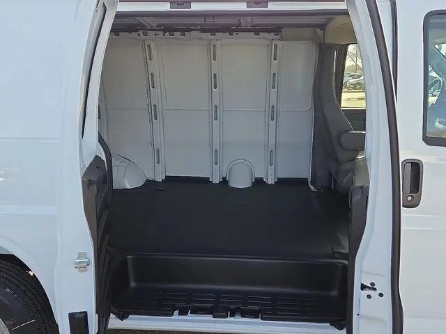 2025 Chevrolet Express Cargo Van RWD 2500 Regular Wheelbase WT