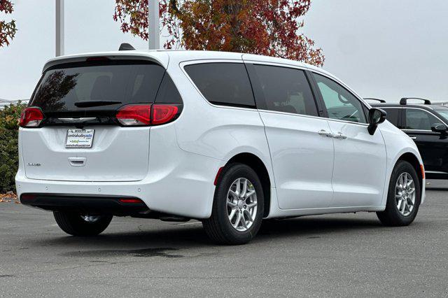 2026 Chrysler Voyager LX