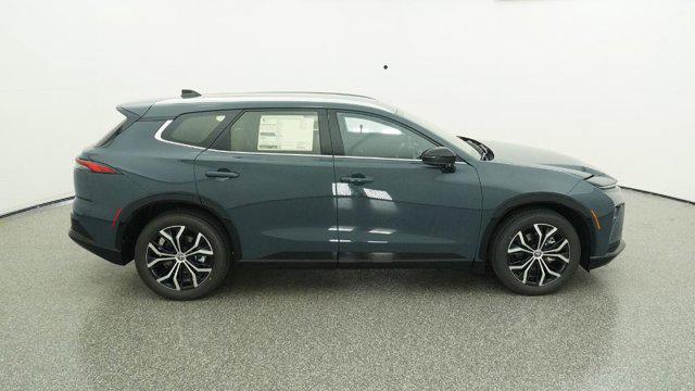 2025 Toyota Crown Signia XLE