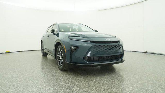 2025 Toyota Crown Signia XLE