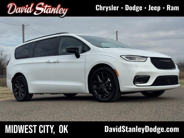 2024 Chrysler Pacifica Touring L 2024 Chrysler Pacifica Touring L