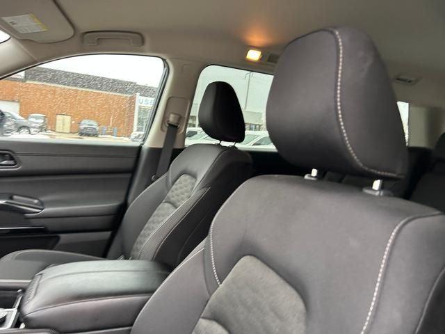 2025 Nissan Pathfinder SV 4WD