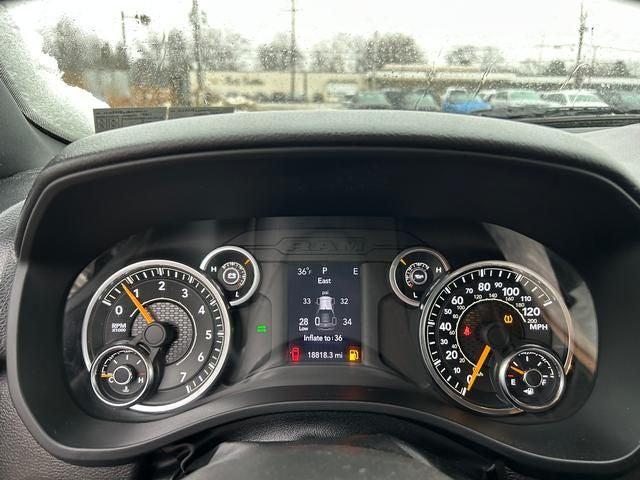 2022 Ram 1500 Big Horn Crew Cab 4x4 5'7" Box