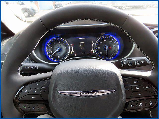 2026 Chrysler Pacifica Select AWD
