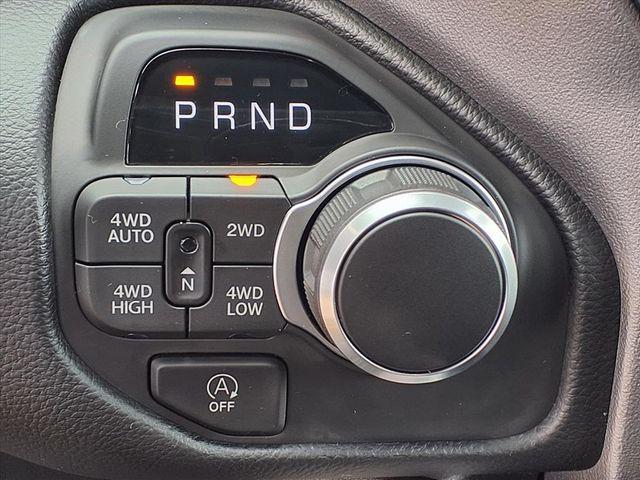 2026 Ram 1500 Lone Star Crew Cab 4x4 5'7" Box