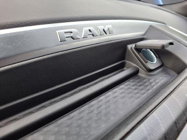 2026 Ram 1500 Lone Star Crew Cab 4x4 5'7" Box