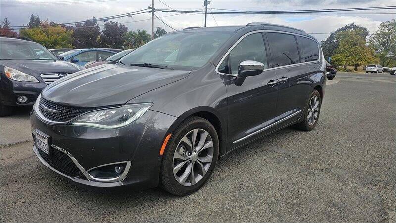 2020 Chrysler Pacifica 35th Anniversary Limited for sale in Lakeport, CA