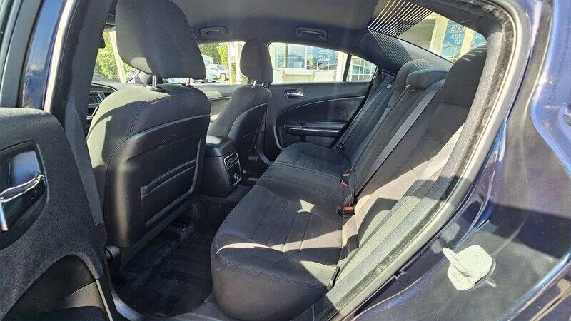 2012 Dodge Charger SE