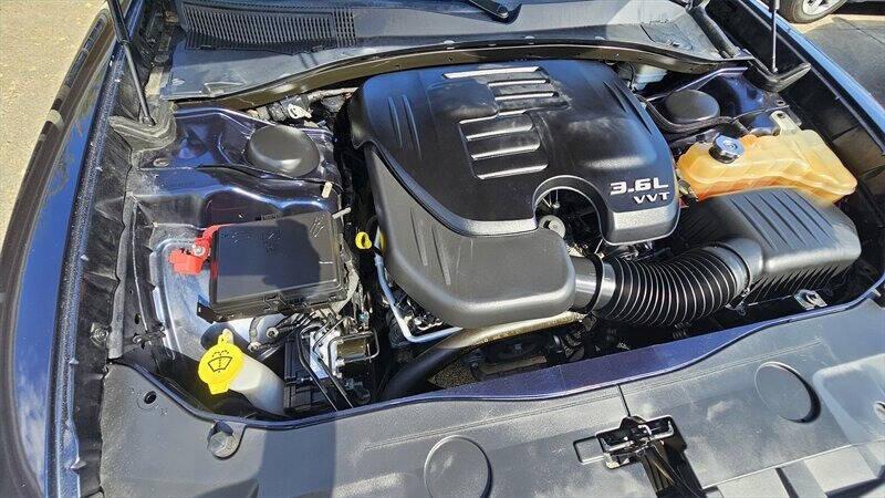 2012 Dodge Charger SE