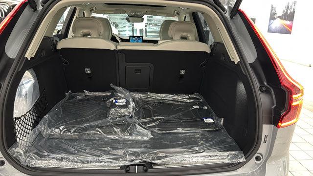 2026 Volvo XC60 B5 Ultra