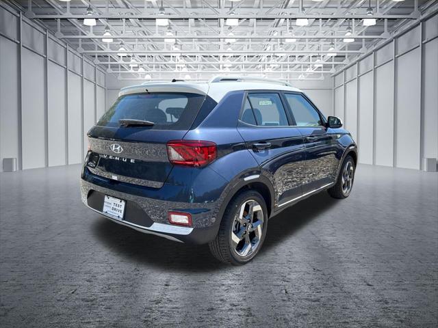 2026 Hyundai Venue SEL w/Two-Tone Roof