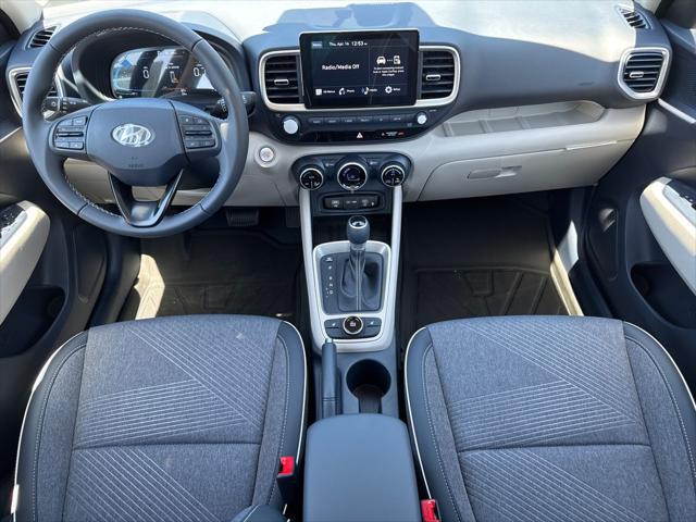 2026 Hyundai Venue SEL w/Two-Tone Roof