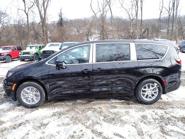 2026 Chrysler Voyager VOYAGER LX