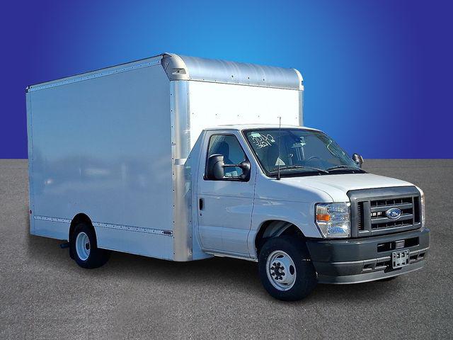 2024 Ford E-450 Cutaway Base DRW