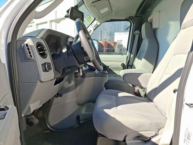 2024 Ford E-450 Cutaway Base DRW