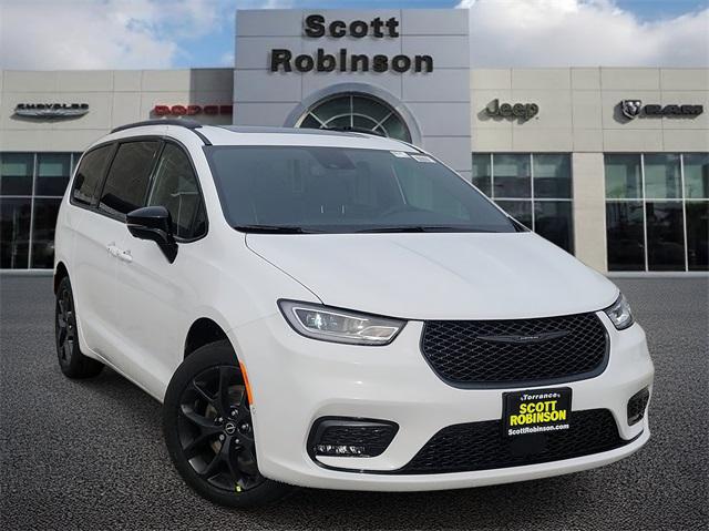 2026 Chrysler Pacifica PACIFICA LIMITED AWD