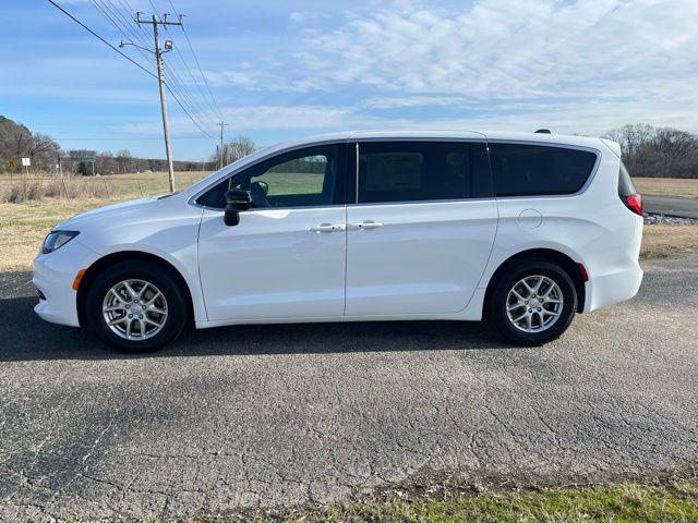 2026 Chrysler Voyager VOYAGER LX
