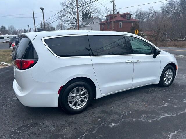 2026 Chrysler Voyager LX