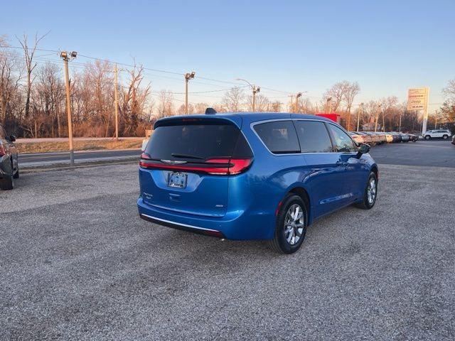 2026 Chrysler Pacifica PACIFICA SELECT AWD