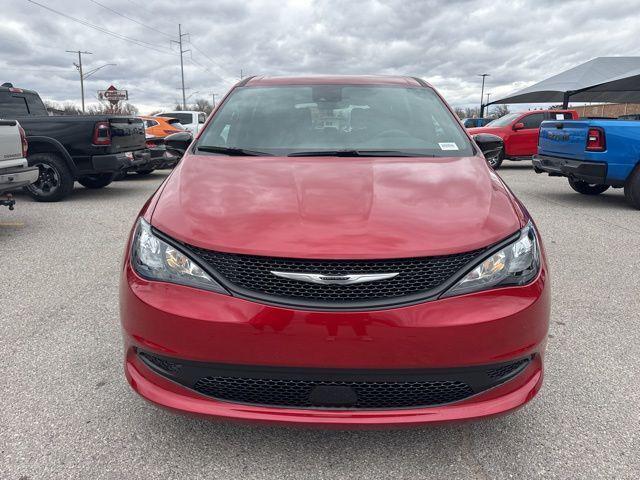 2026 Chrysler Voyager VOYAGER LX