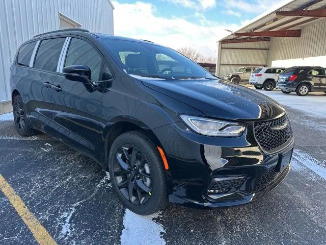 2026 Chrysler Pacifica PACIFICA LIMITED AWD