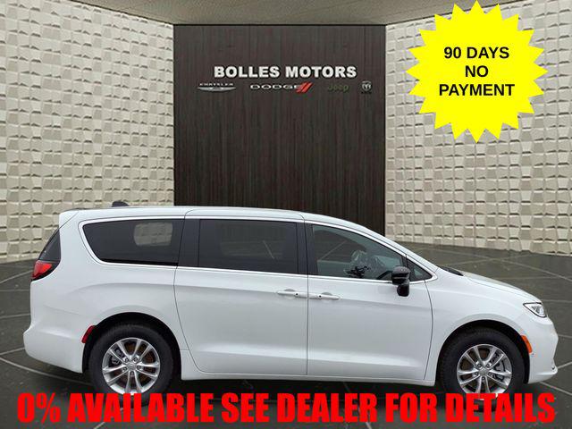 2026 Chrysler Pacifica Select AWD for sale in Ellington, CT
