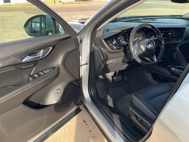 2023 Buick Envision Essence FWD