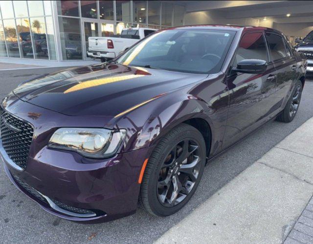 2021 Chrysler 300 Touring 2021 Chrysler 300 Touring