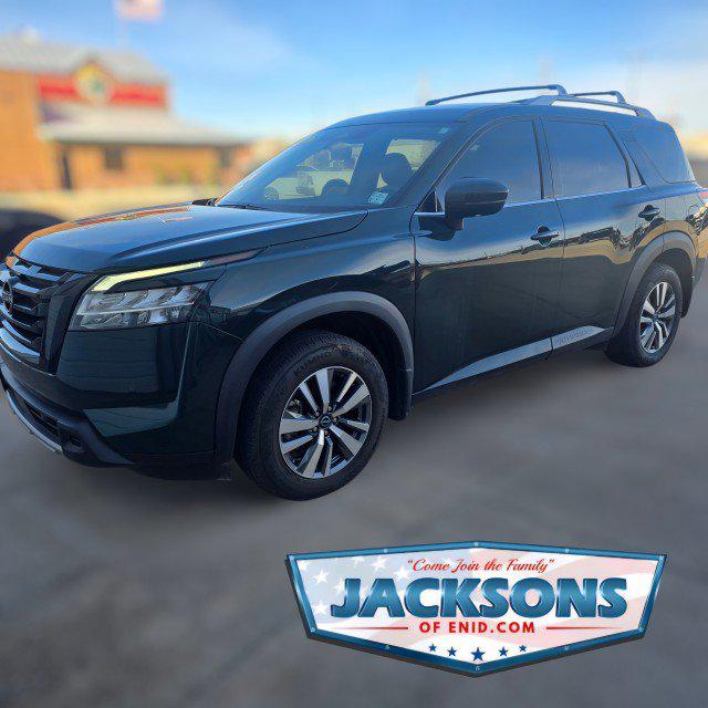 2023 Nissan Pathfinder SL 4WD