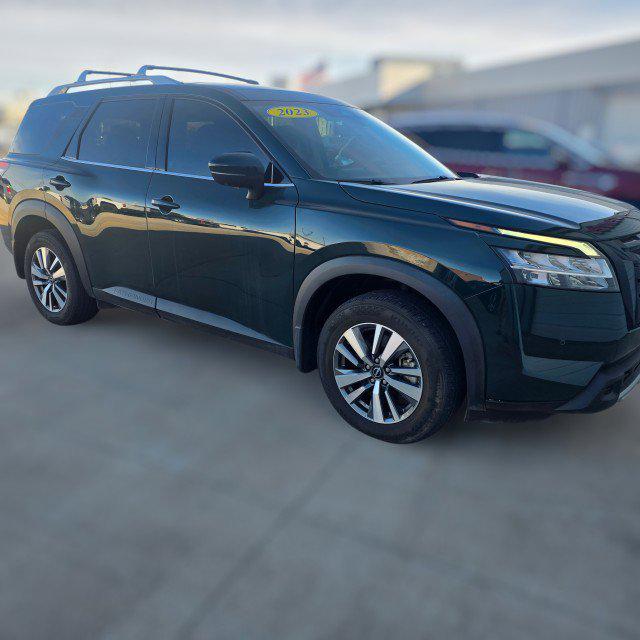 2023 Nissan Pathfinder SL 4WD